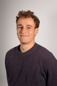 Porträtfoto des Mitarbeiters Tobias